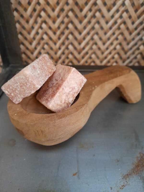 geurblokjes sandal wood in houten lepel