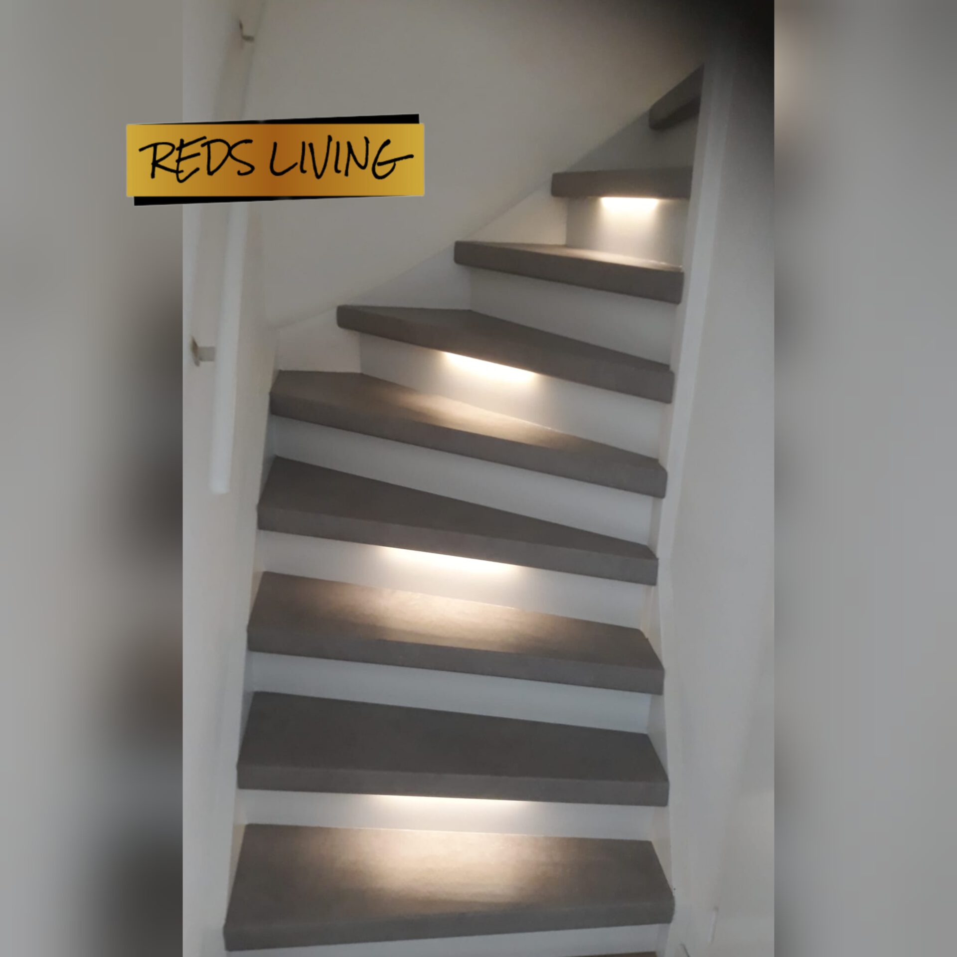 Met een traprenovatie kan je op een hele eenvoudige en snelle manier je trap omtoveren tot een blikvanger voor je woning en gaat jarenlang mee!